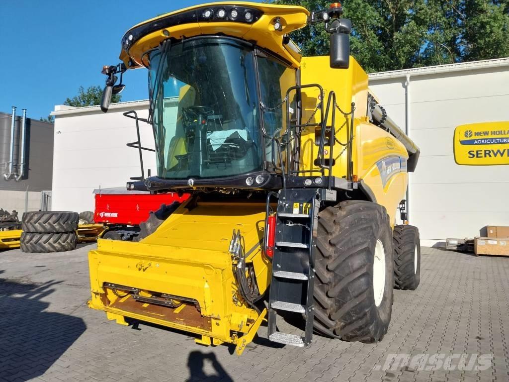 New Holland CX 8.90 Зернозбиральні комбайни