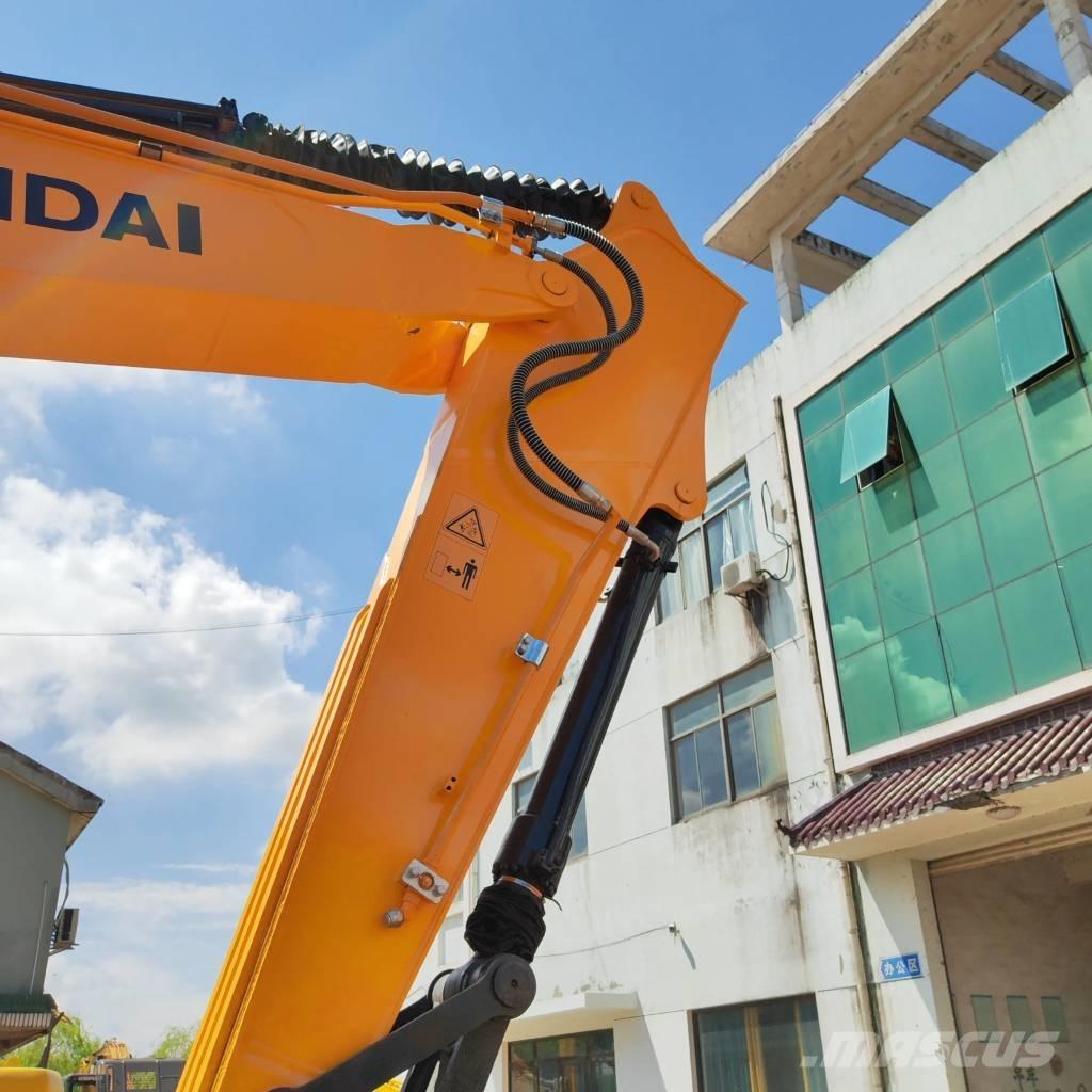 Hyundai R220LC-9S Гусеничні екскаватори