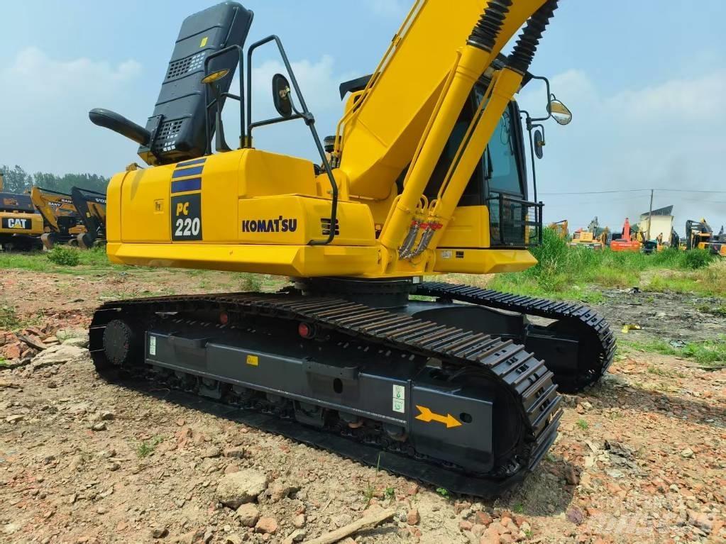 Komatsu PC 220-8 Гусеничні екскаватори