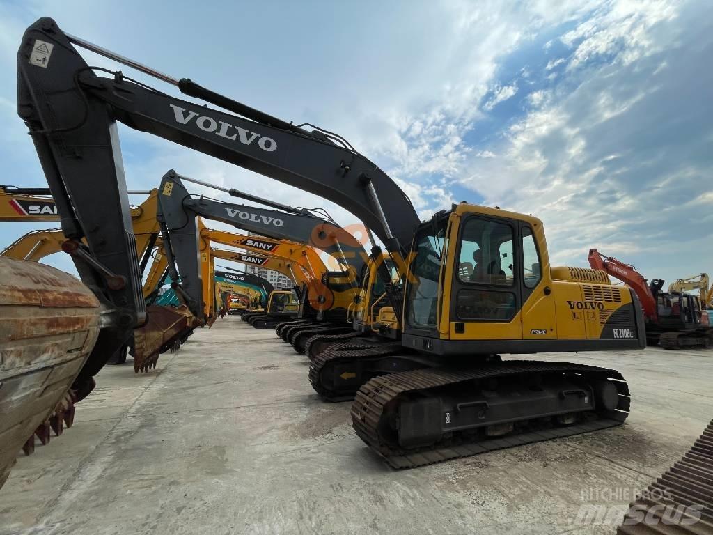 Volvo EC 210 B Гусеничні екскаватори