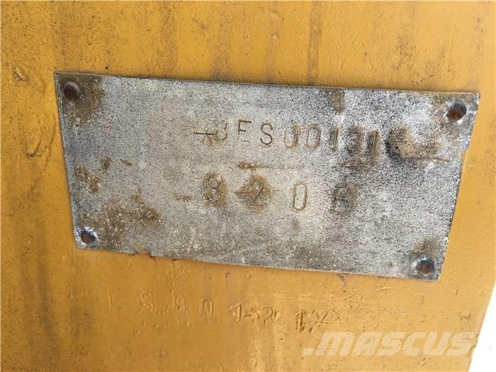 CAT 320 B Гусеничні екскаватори