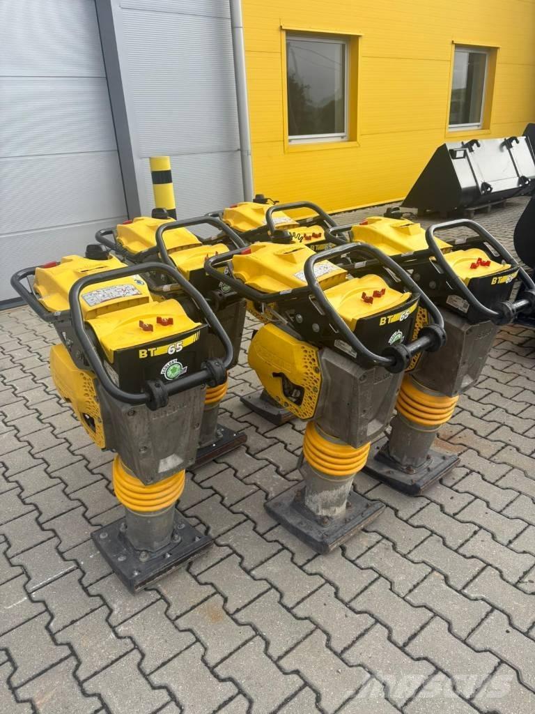 Bomag BT 65 Віброплити та вібротрамбовки