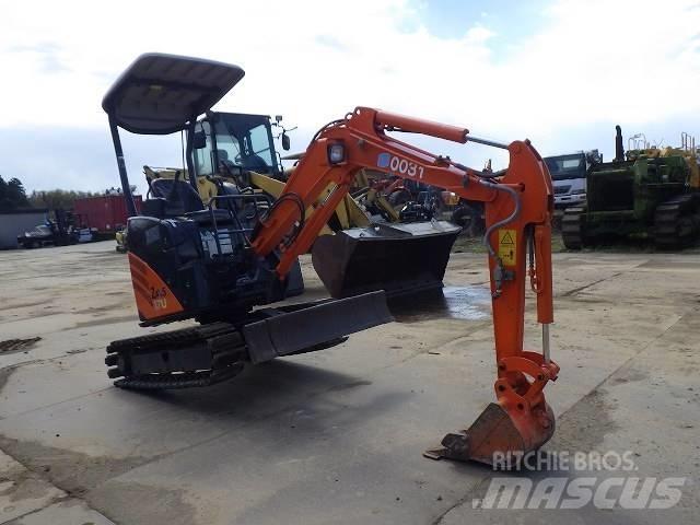 Hitachi ZX 17 U-2 Міні-екскаватори < 7т