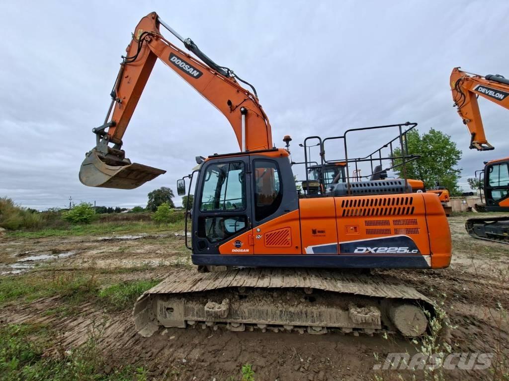 Doosan DX 225 LC-5 Гусеничні екскаватори