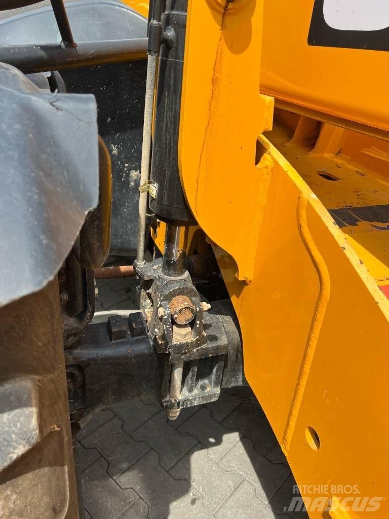 JCB 540-140 Телескопічні навантажувачі
