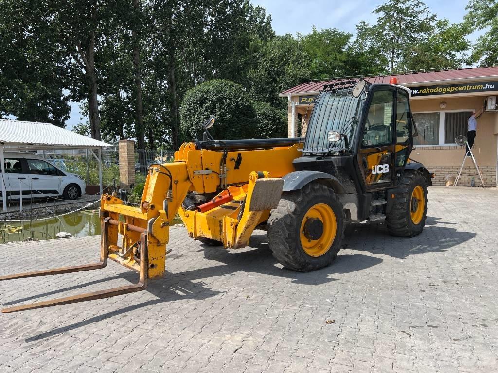 JCB 540-140 Телескопічні навантажувачі