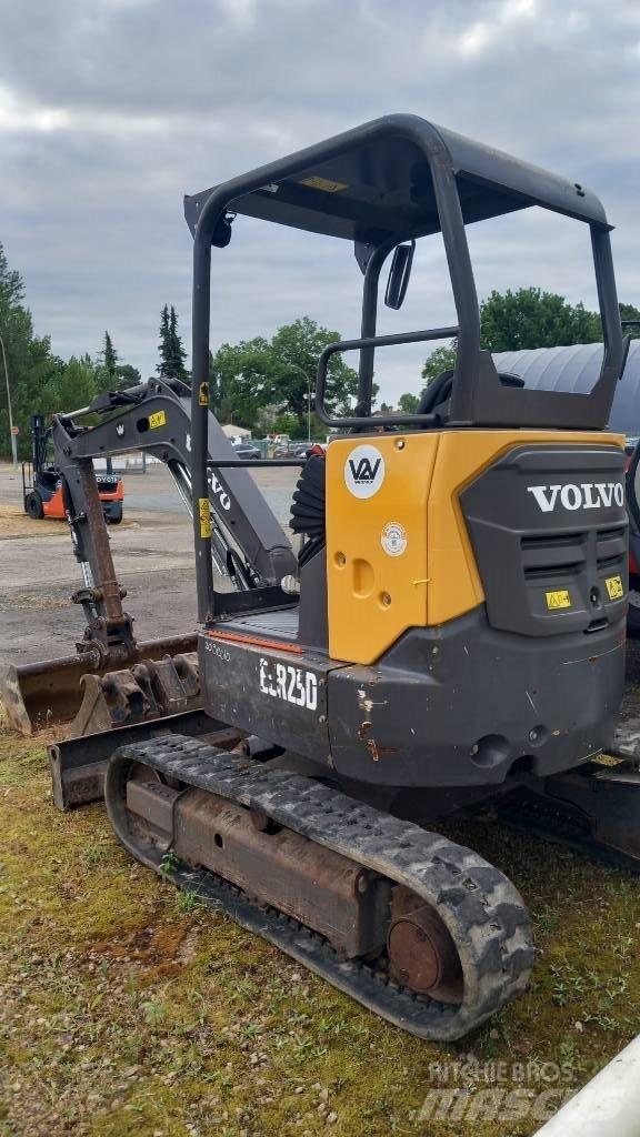 Volvo ECR 25 D Міні-екскаватори < 7т
