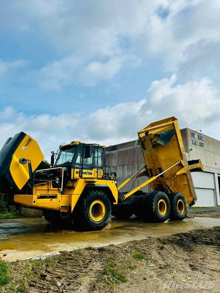 Komatsu HM 300-3 Зчленовані самоскиди