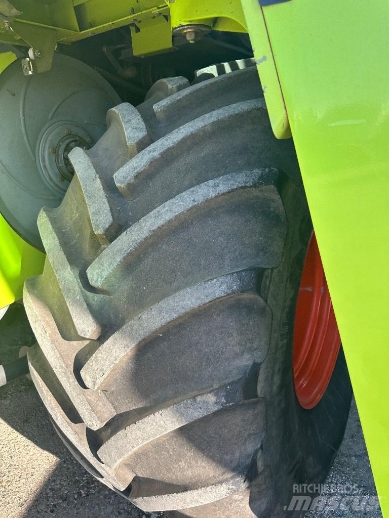 CLAAS Lexion 560 Зернозбиральні комбайни