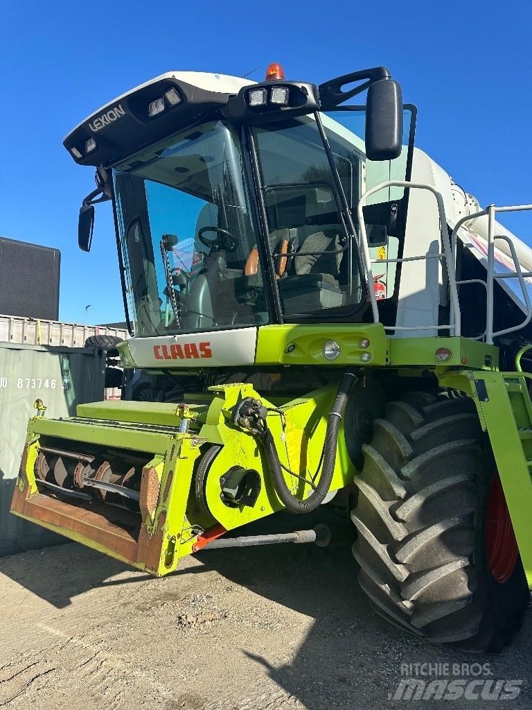 CLAAS Lexion 560 Зернозбиральні комбайни