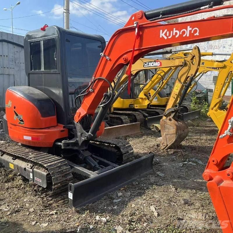 Kubota U35 Міні-екскаватори < 7т