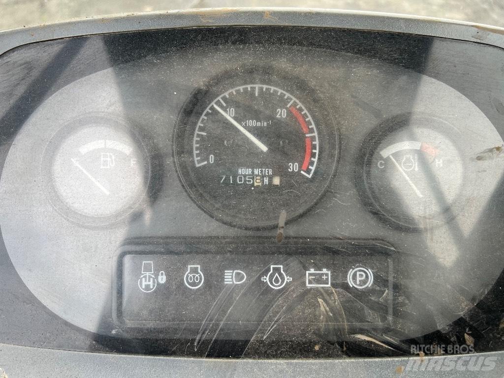 Hitachi EG 40 R Гусеничні самоскиди
