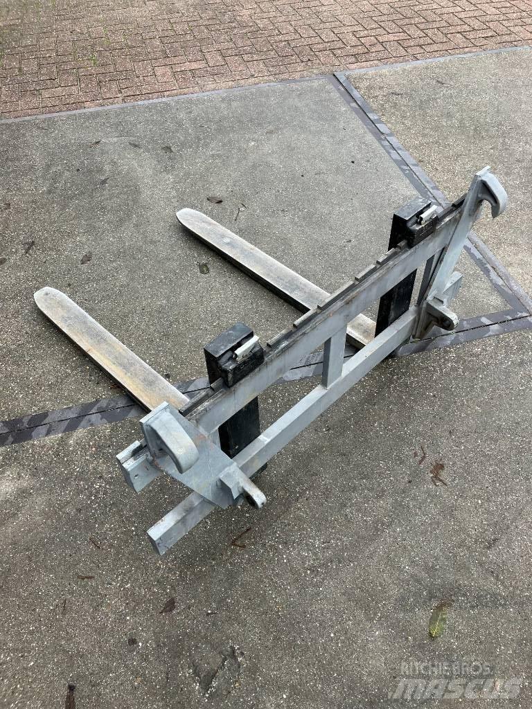 Hemach Palletvorken Запчастини та додаткове обладнання для фронтальних навантажувачів