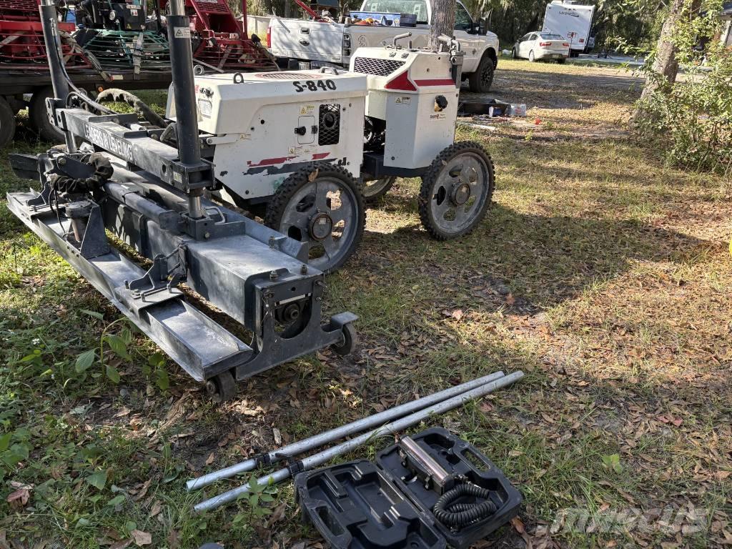 Somero S-840 Бетонні розподільні буми