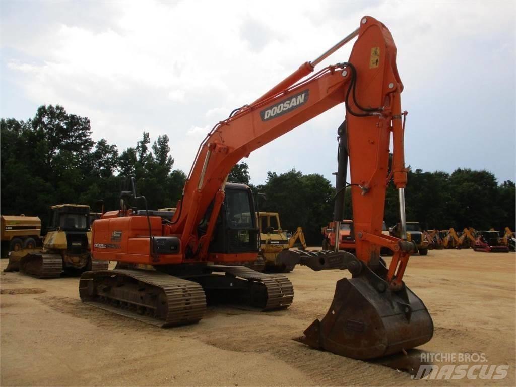 Doosan dx225 Гусеничні екскаватори