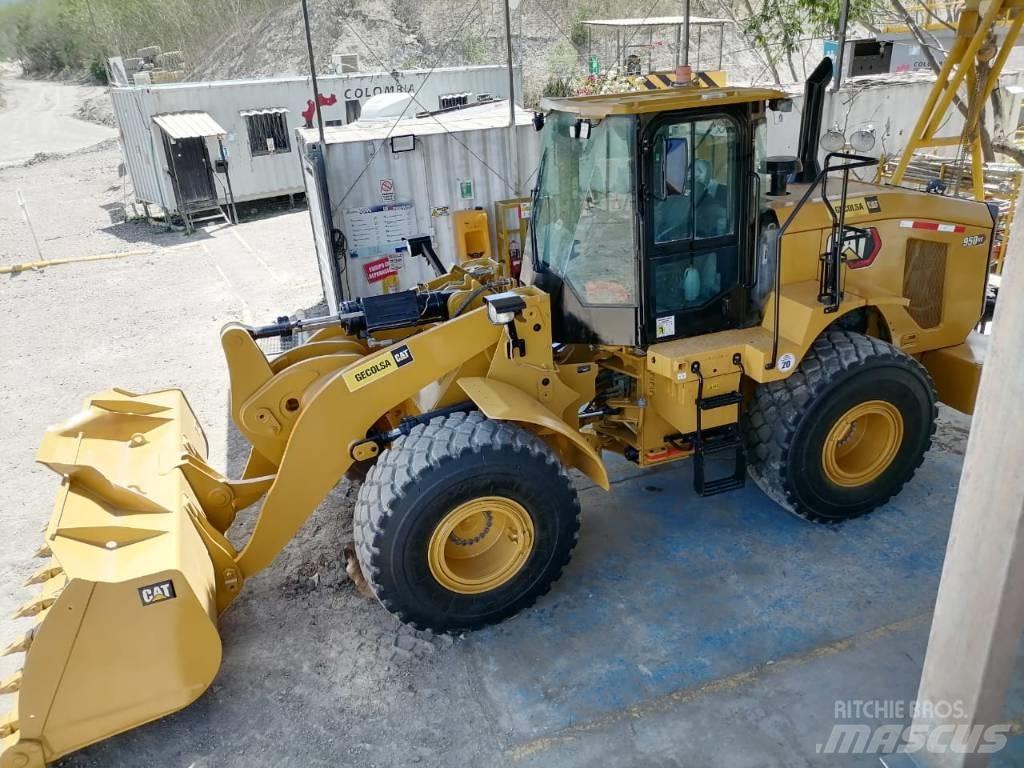 CAT 950 GC Фронтальні навантажувачі