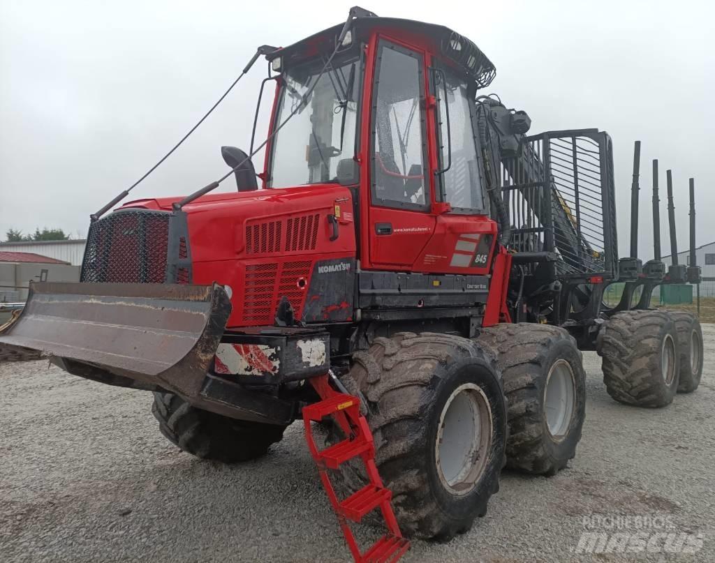 Komatsu 845 Форвардери