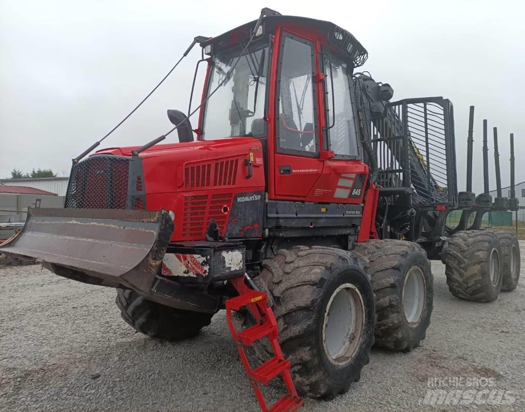 Komatsu 845 Форвардери