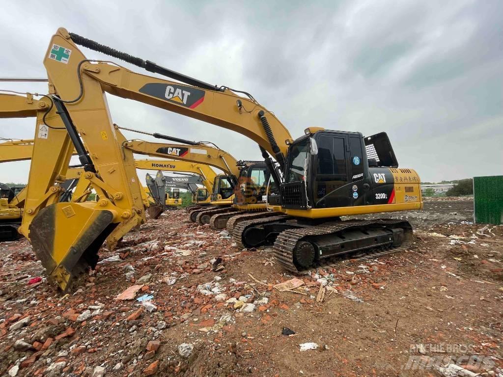 CAT 320 DL Гусеничні екскаватори