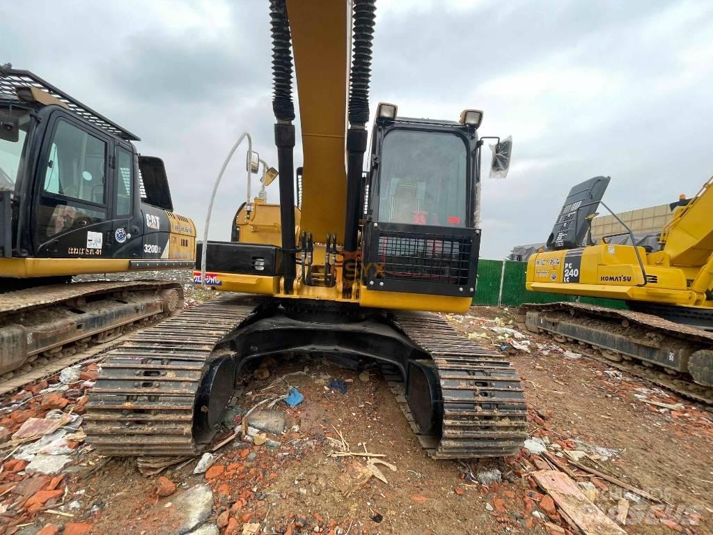CAT 320 DL Гусеничні екскаватори