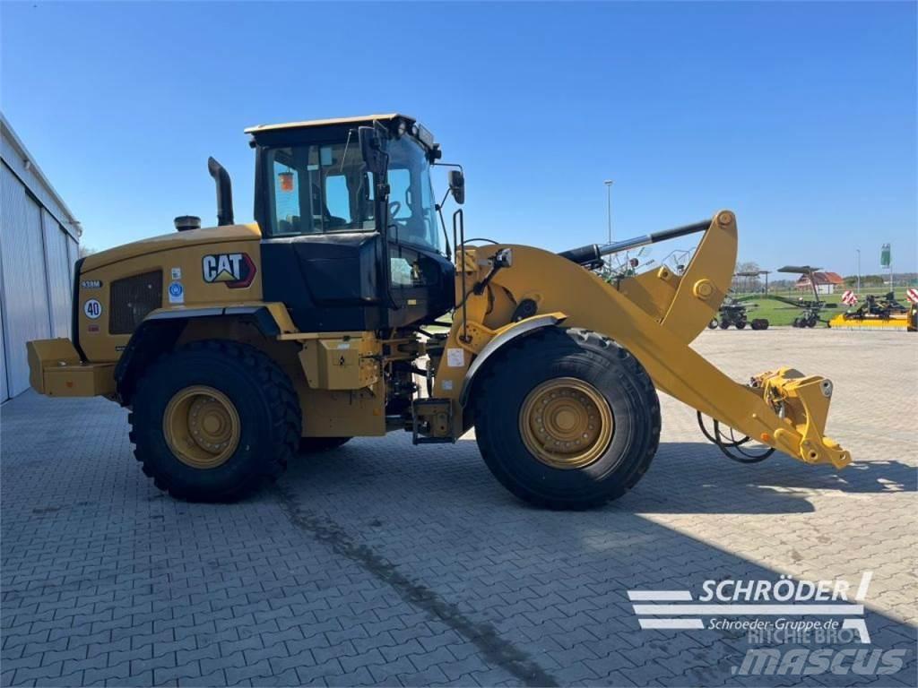 CAT 938 HL Фронтальні навантажувачі