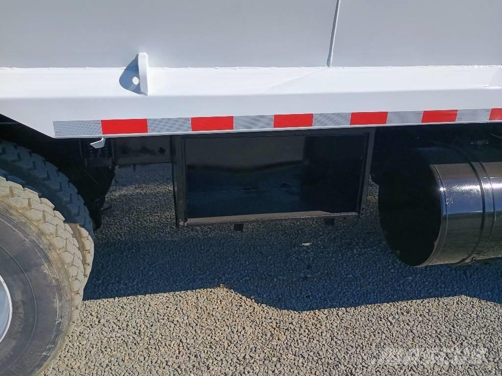 Mack MRU Сміттєвози