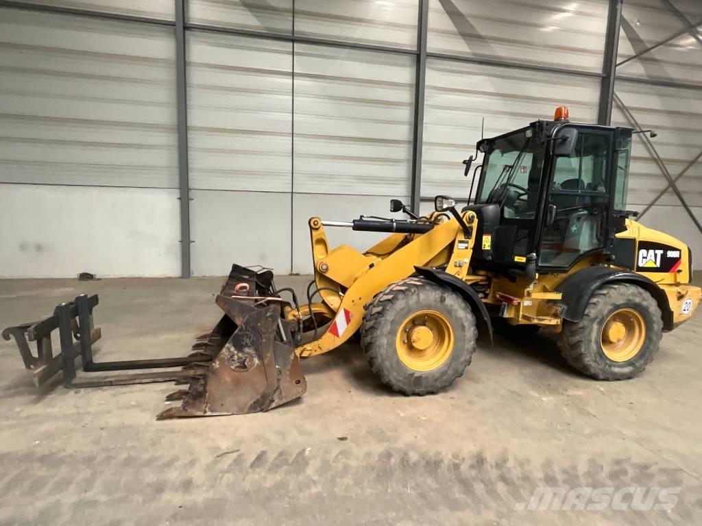 CAT 908 H 2 Фронтальні навантажувачі