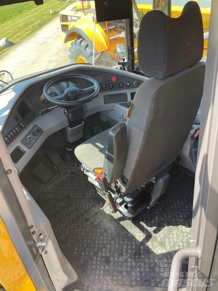 Volvo A30G Зчленовані самоскиди