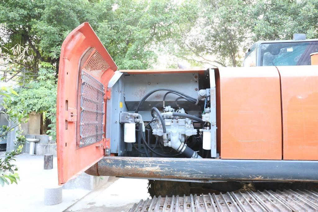 Hitachi ZX 210 LC-6 Гусеничні екскаватори