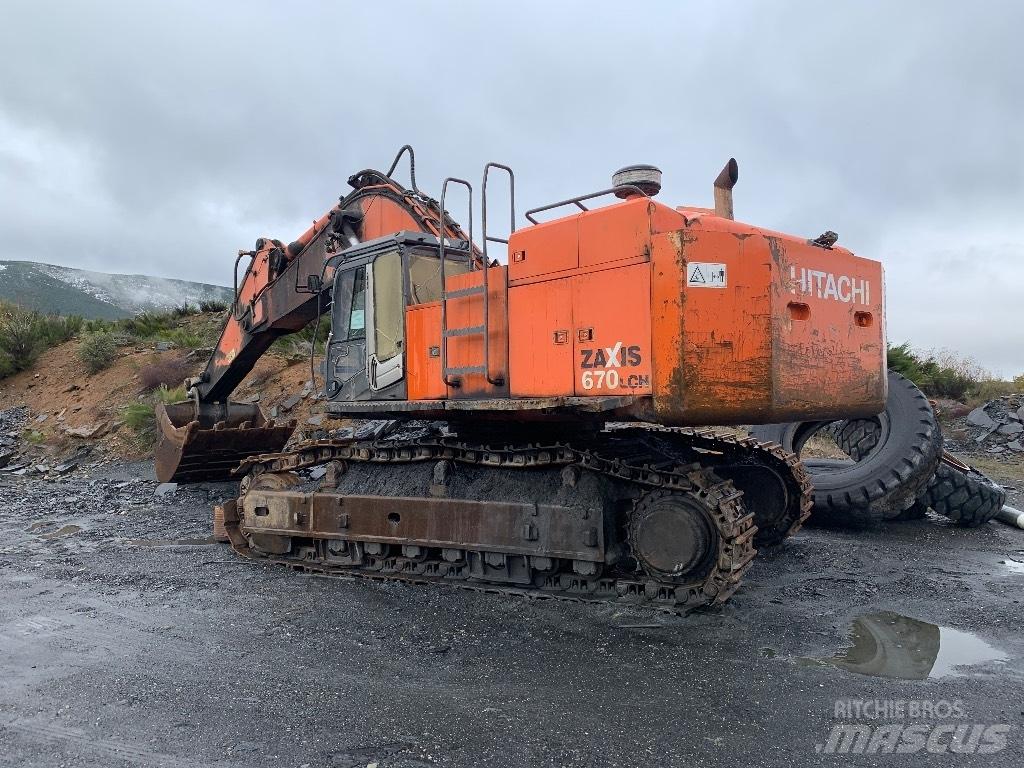 Hitachi 670 LCH-3 Гусеничні екскаватори