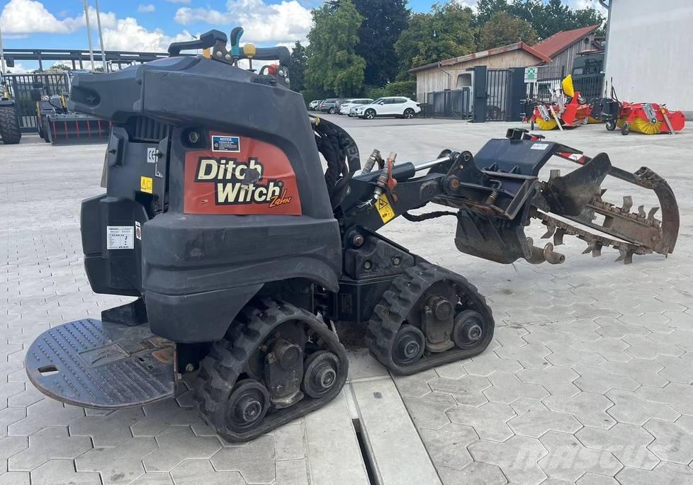 Ditch Witch R300 Гусеничні самоскиди