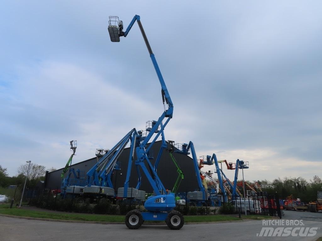 Manitou 200 ATJ Колінчаті підйомники