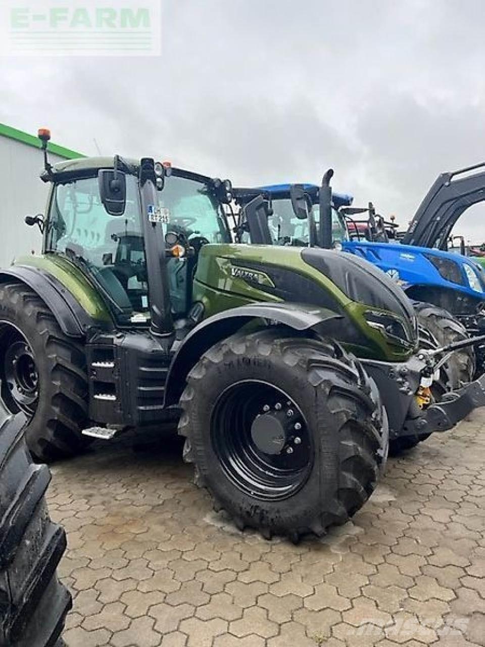 Valtra t215a Трактори