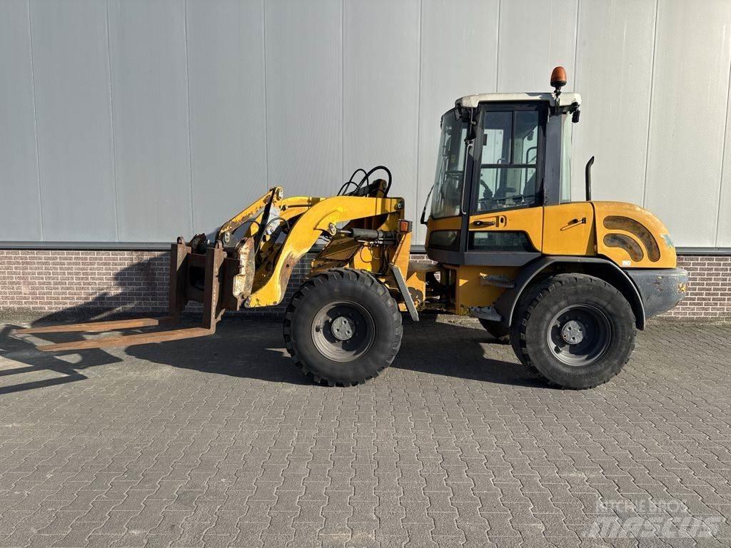 Terex TL70 Фронтальні навантажувачі