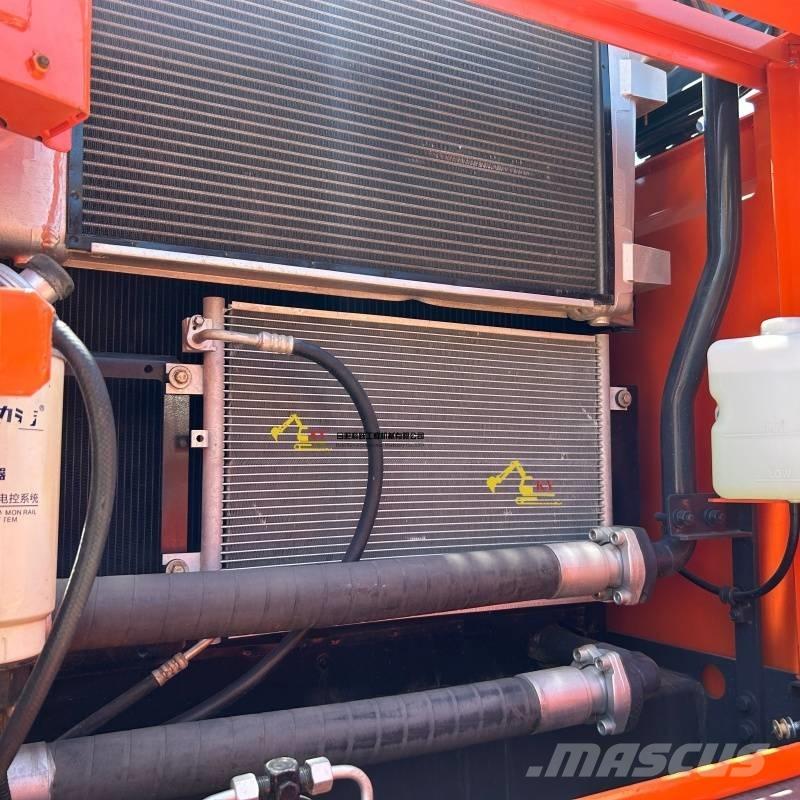 Doosan DX225-9C Гусеничні екскаватори