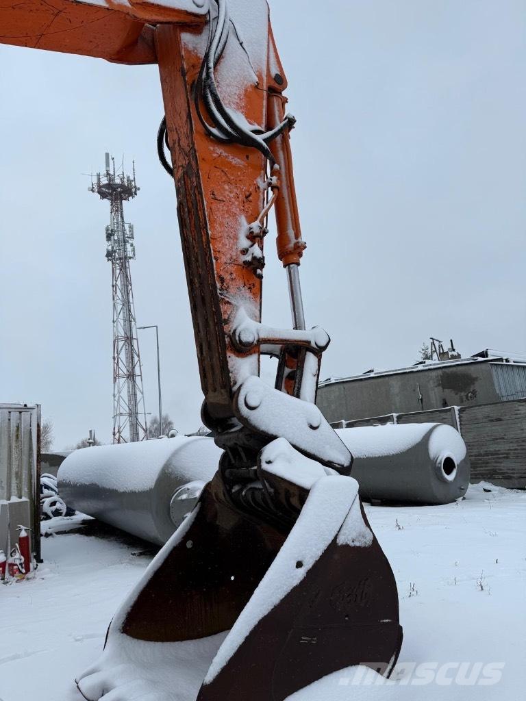 Doosan DX 420 LC Crawler excavators