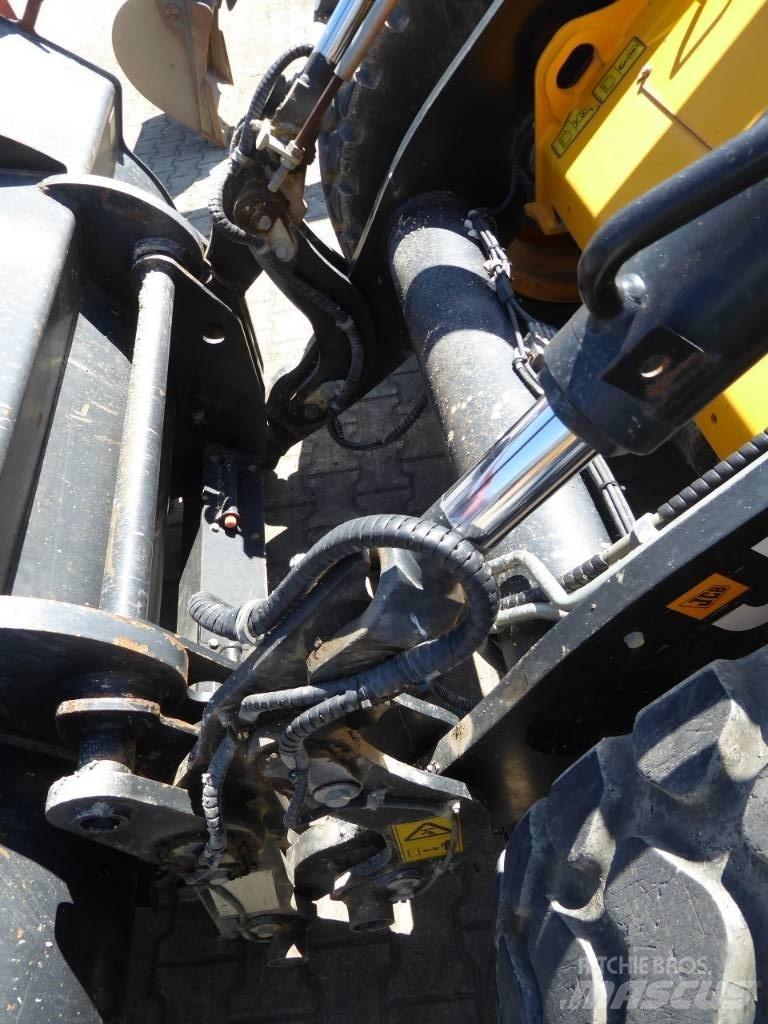 JCB 417 HT Фронтальні навантажувачі