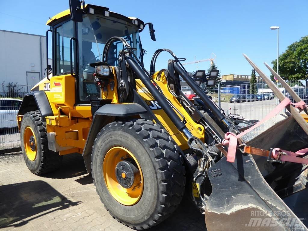 JCB 417 HT Фронтальні навантажувачі