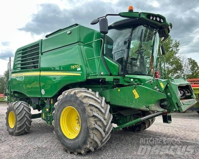 John Deere T 670 i Зернозбиральні комбайни