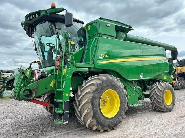 John Deere T 670 i Зернозбиральні комбайни