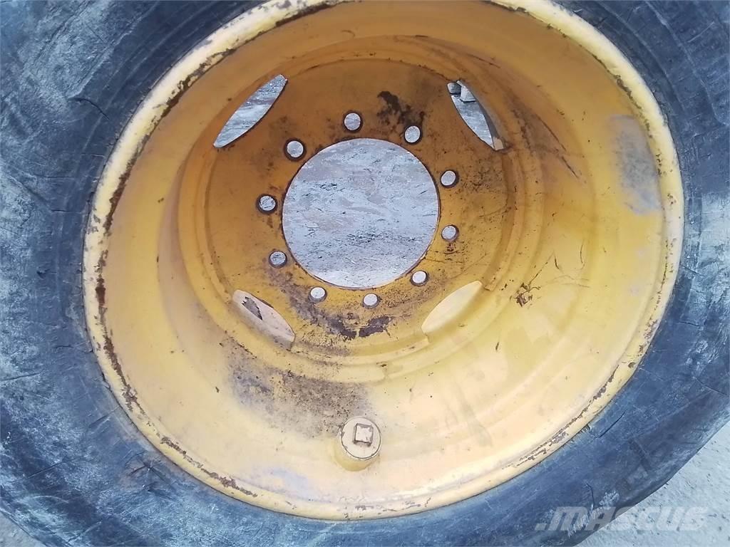 Ösa 250 20x26,5 Шини