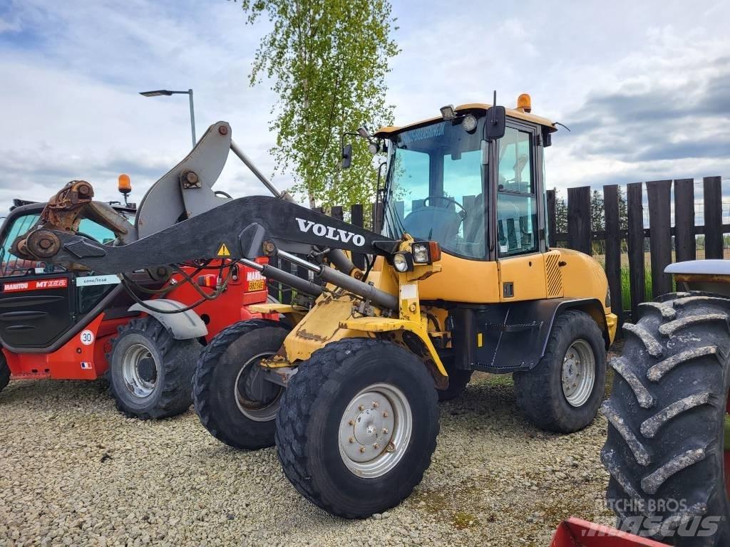 Volvo L 32 Z Фронтальні навантажувачі