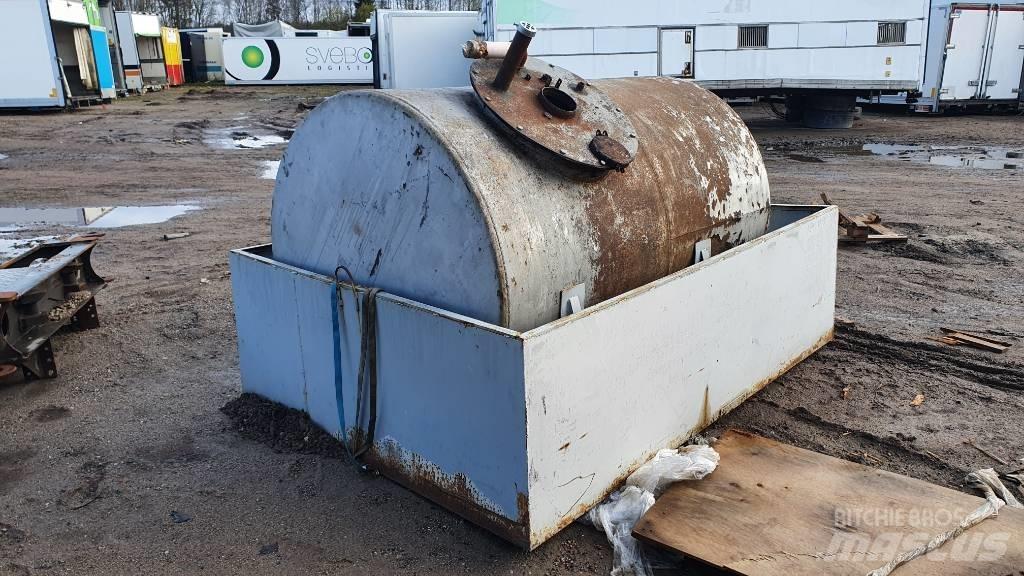  FUEL TANK Резервуари