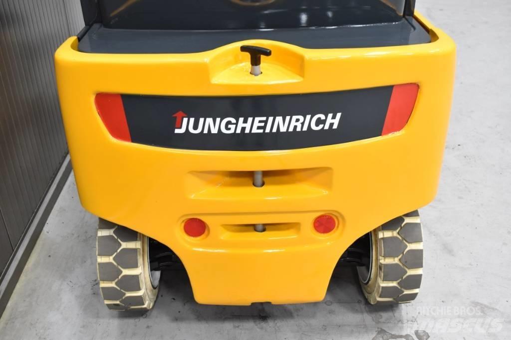 Jungheinrich EFG 318 Електронавантажувачі
