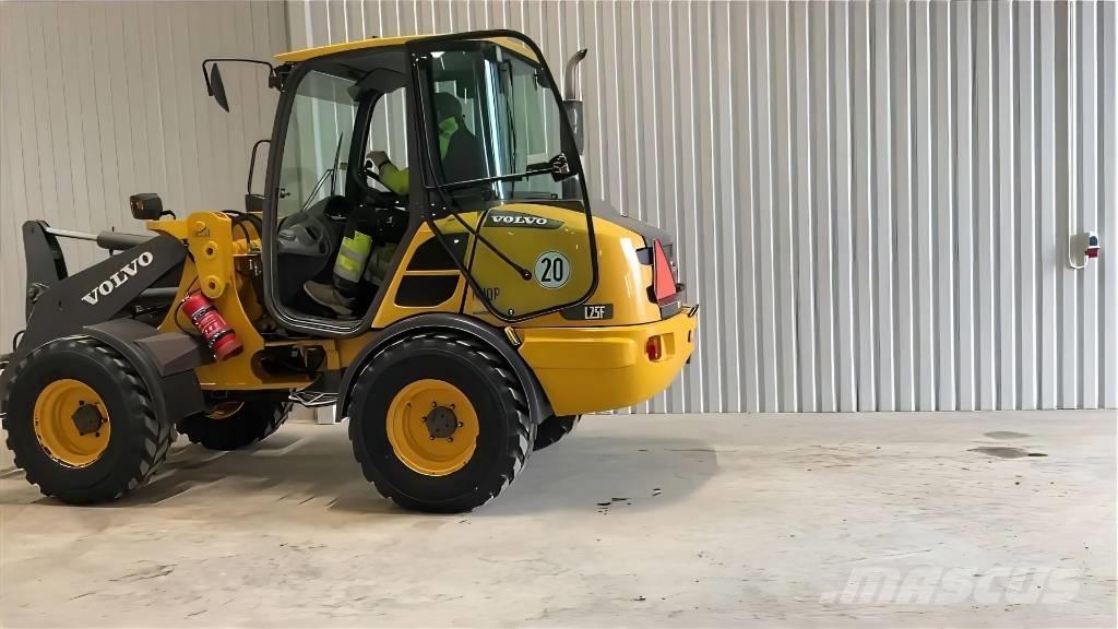 Volvo L 25 F Фронтальні навантажувачі