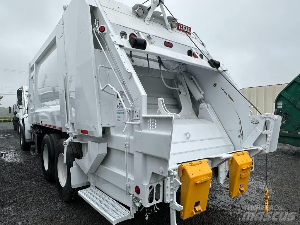 Freightliner M2 Сміттєвози