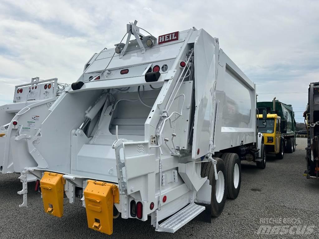 Freightliner M2 Сміттєвози