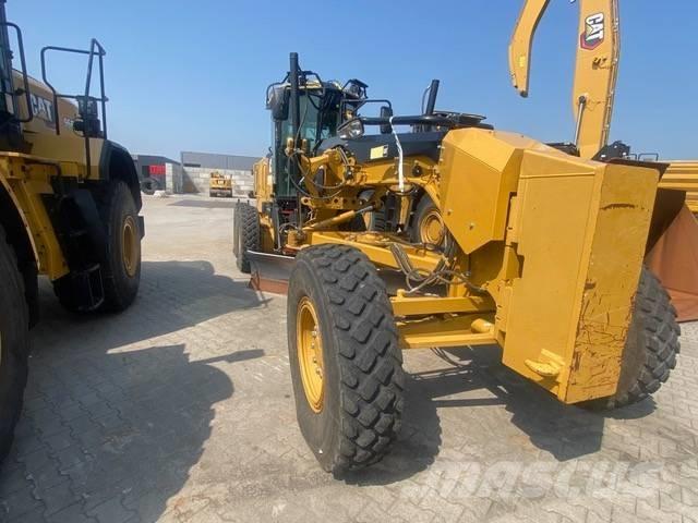 CAT 140M Грейдери