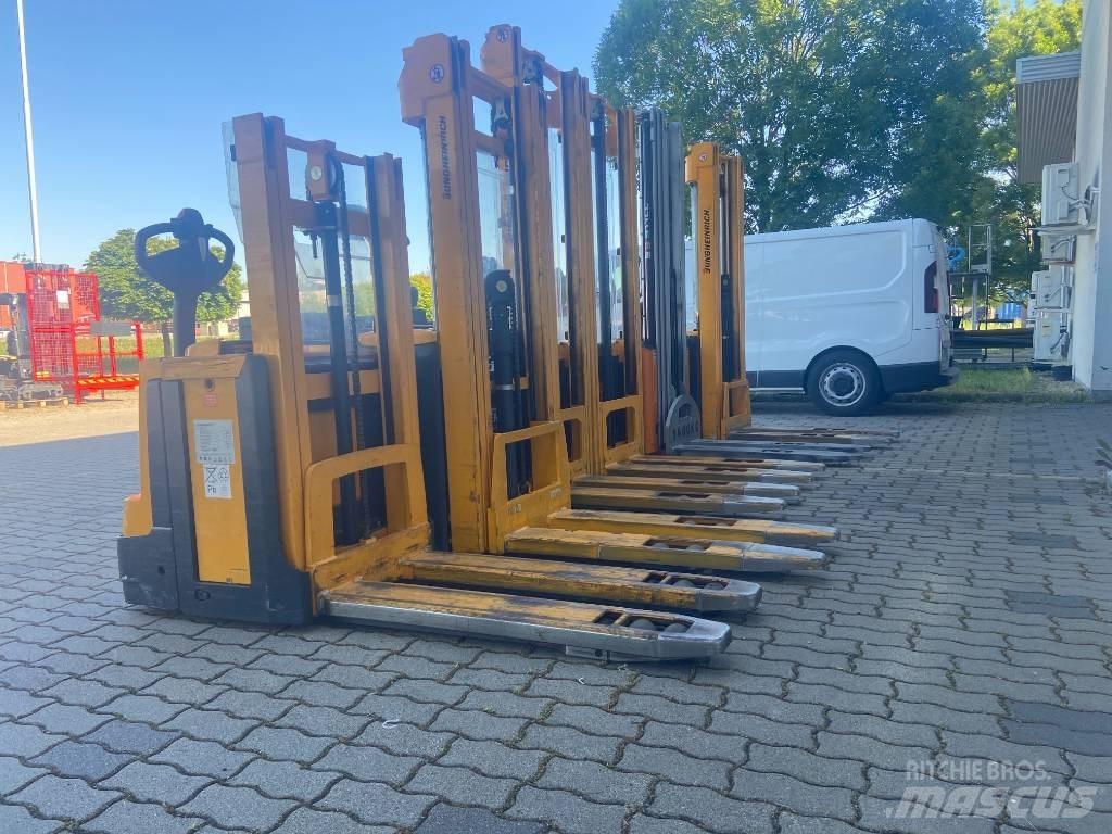 Jungheinrich EJC 110 Самохідні електроштабелери