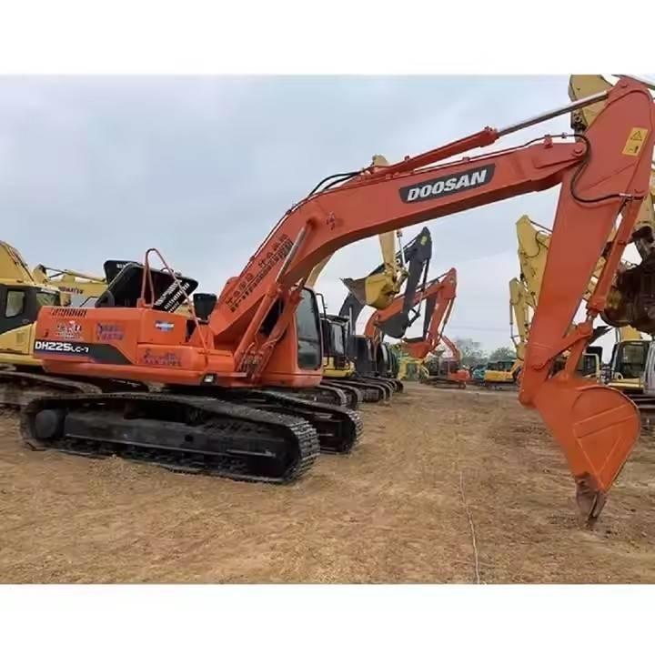Doosan DH 225 Гусеничні екскаватори